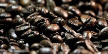 Harga Kopi Kerek Inflasi September 2024, Efek ‘Perebutan’ Kopi secara Global